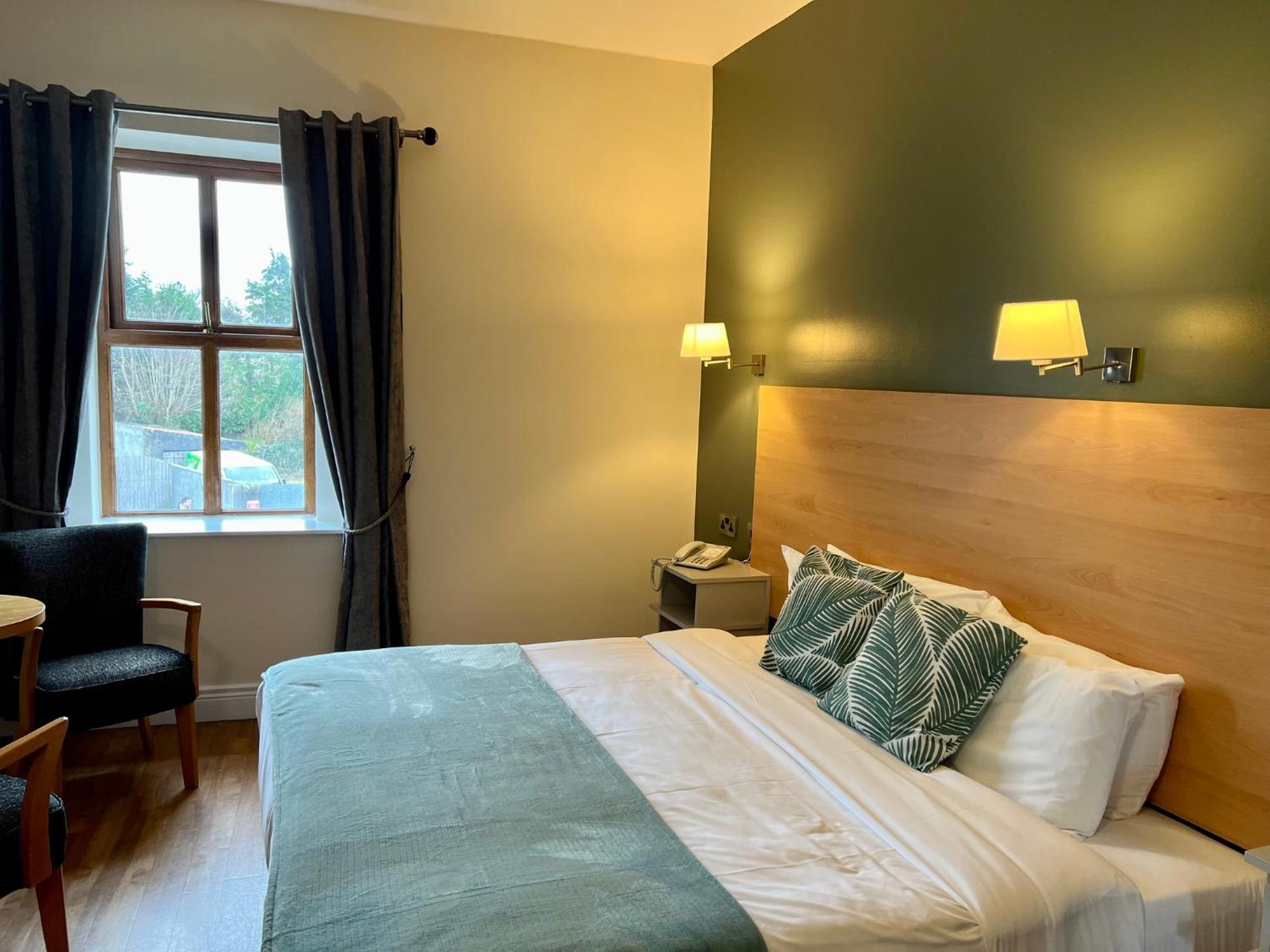 The Coach House Hotel Oranmore Exteriér fotografie
