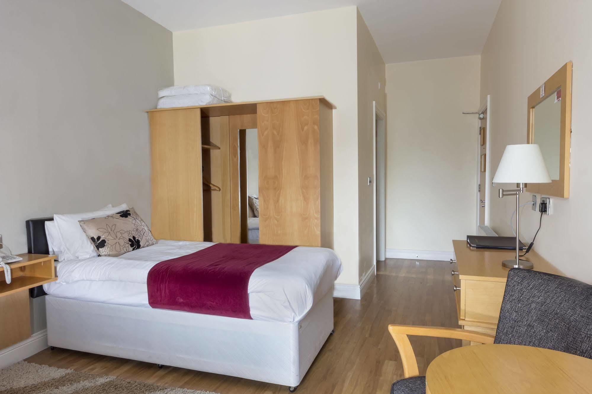 The Coach House Hotel Oranmore Exteriér fotografie