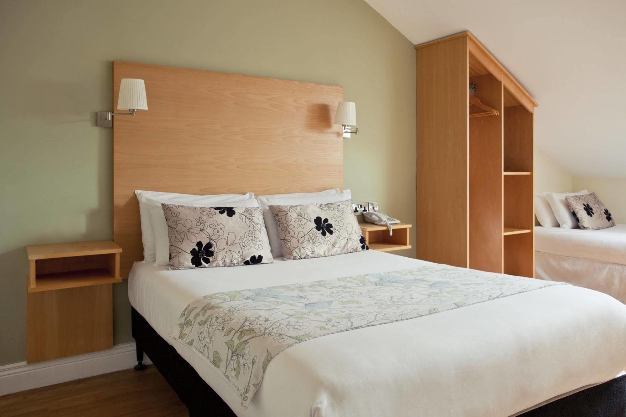 The Coach House Hotel Oranmore Exteriér fotografie